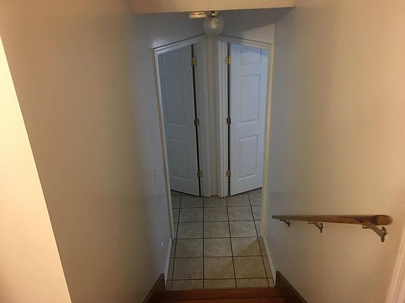 5th image of 116 Riverbend Dr APT 4