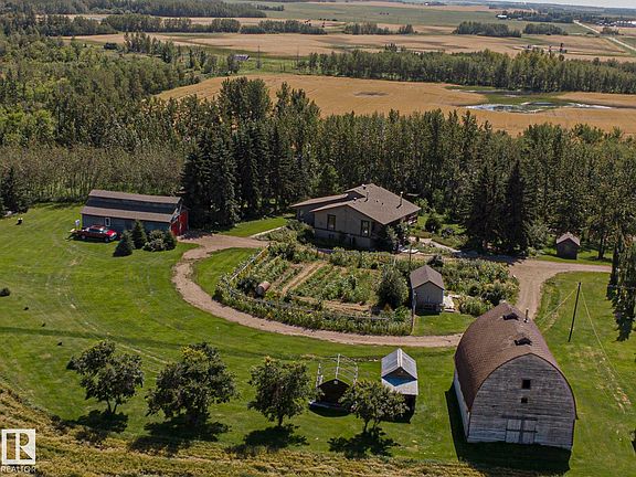 3rd image of 55257 Range Road 212