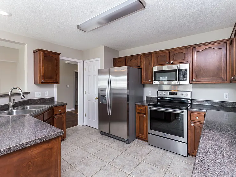 10805 Paul Coleman Dr — Photo 7