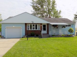 48 Regency Ct, Amherst, NY 14226