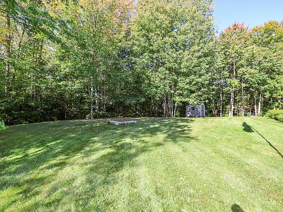 4th image of 182 Maplewood Drive