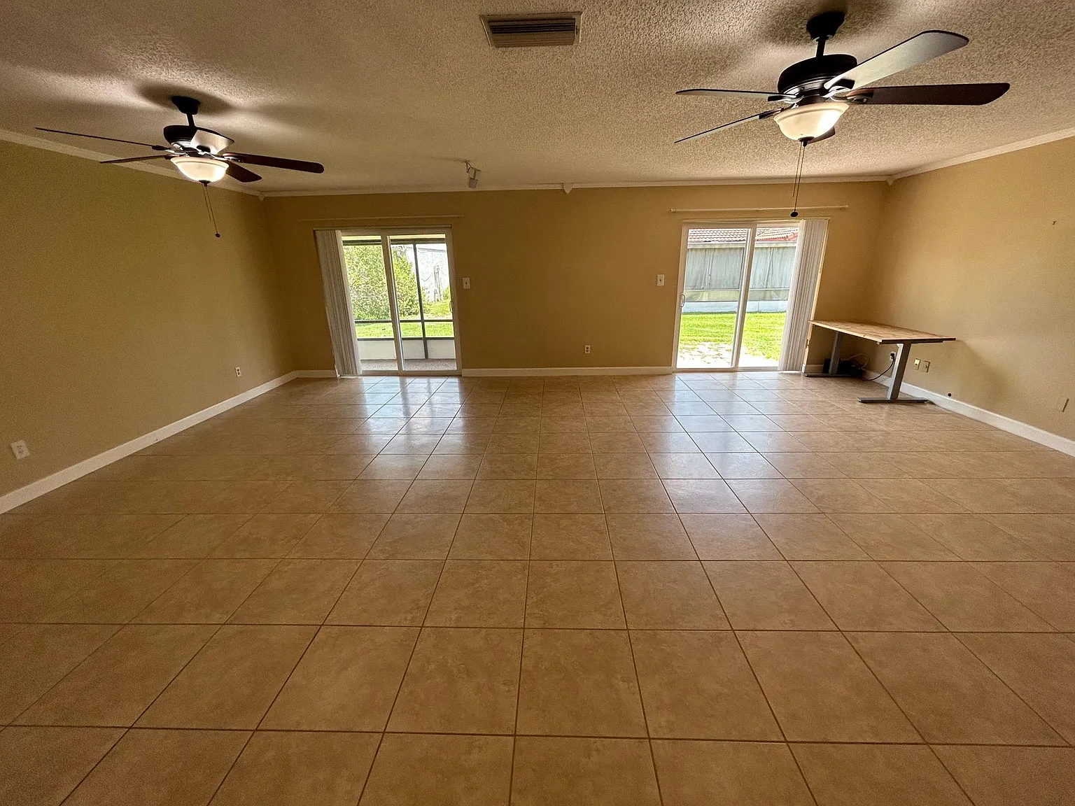 3 bed, 1554 sqft, $2,199 — Photo 3