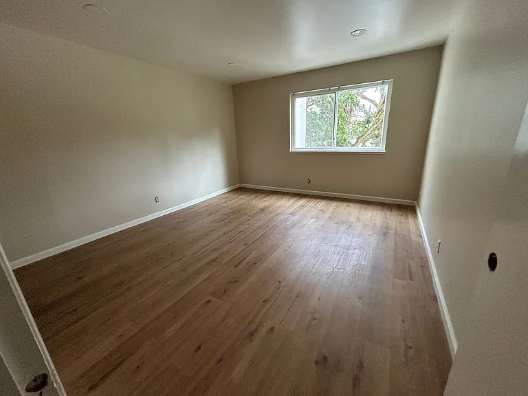 21 Willow Rd #18 — Photo 18