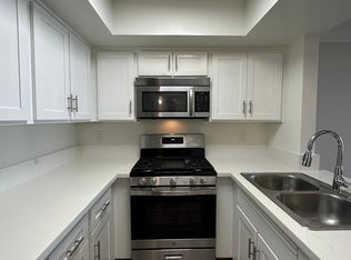 2250 N Niagara St #101, Burbank, CA 91504