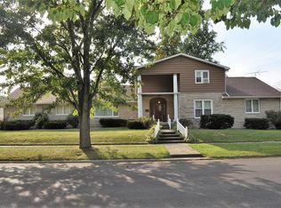 625 N Market St, Winamac, IN 46996