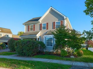 516 Thornberry Ln, Lititz, PA 17543