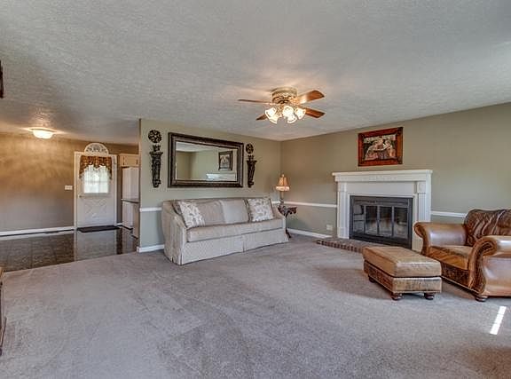 3rd image of 551 Campfire Dr
