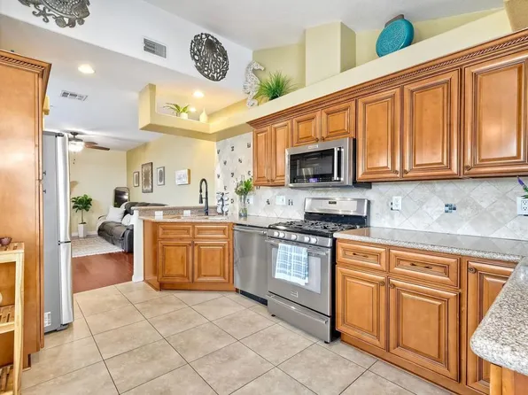 331 Brotherton Gln, Escondido, CA 92025