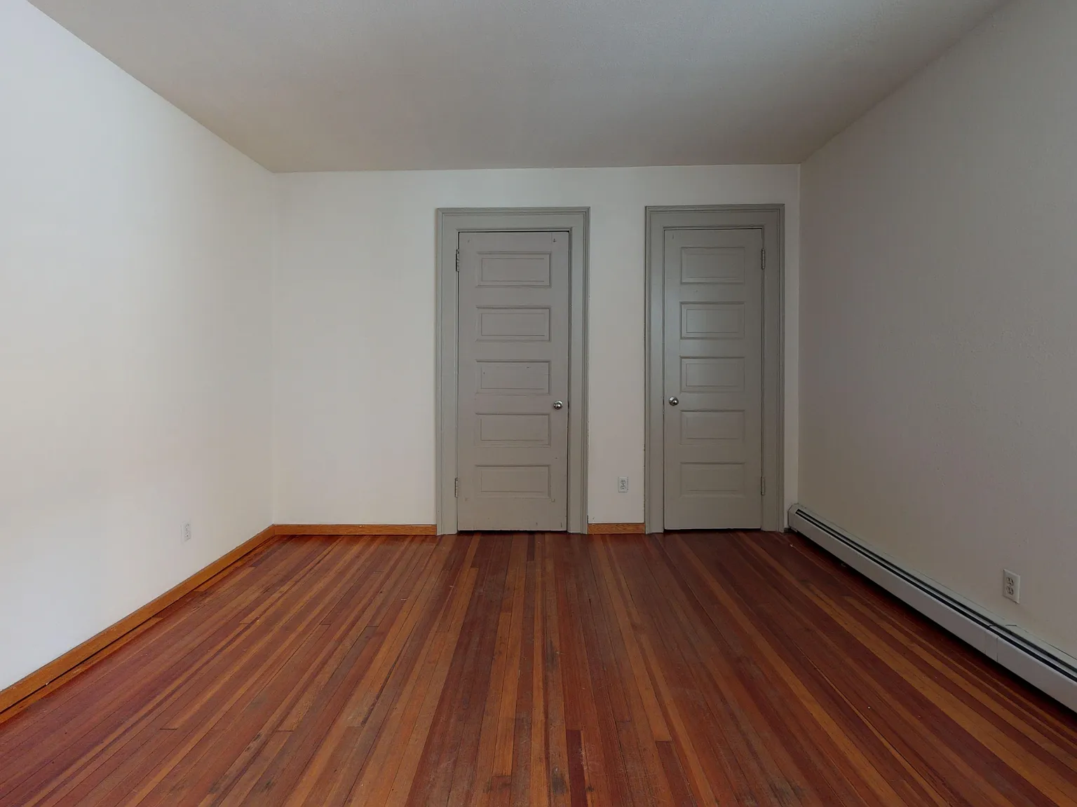 10 Langdon Street - E — Photo 4