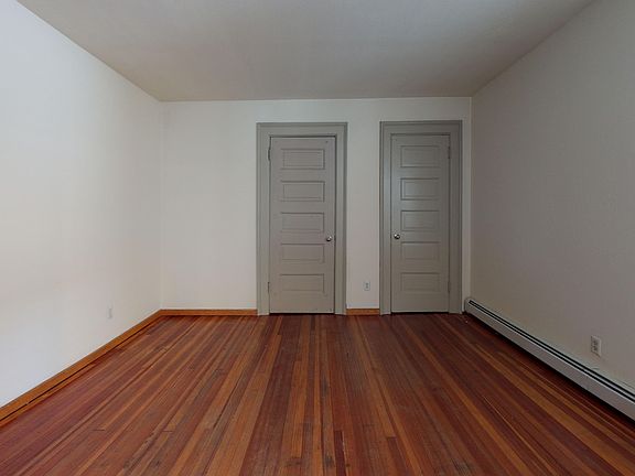4th image of 10 Langdon St E