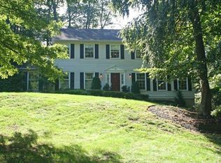 2 Shawn Ct, Middletown, NJ 07748