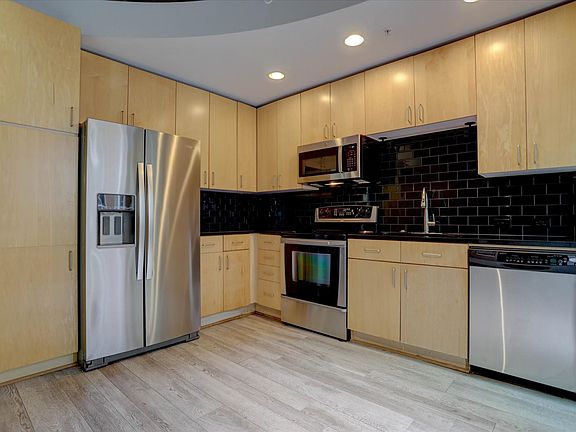 5th image of 1700 Bassett St Unit 305