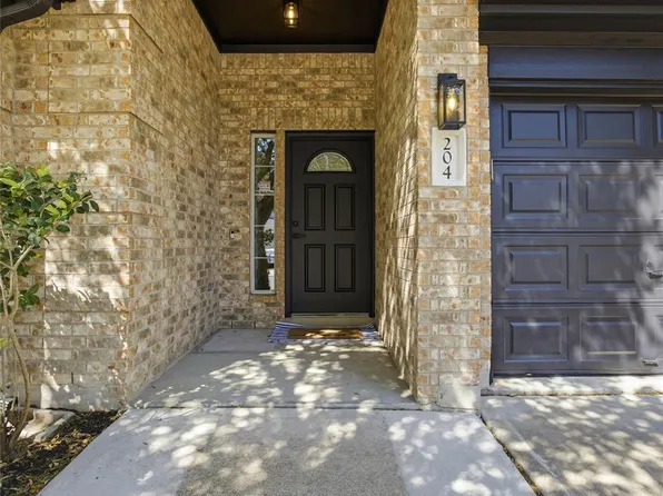204 Newport Landing Pl, Round Rock, TX 78665