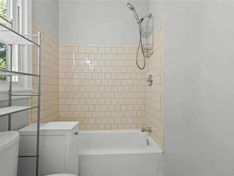 9 Gardner Ave — Photo 20