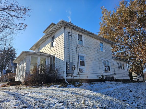 des-moines-iowa-251547870 picture