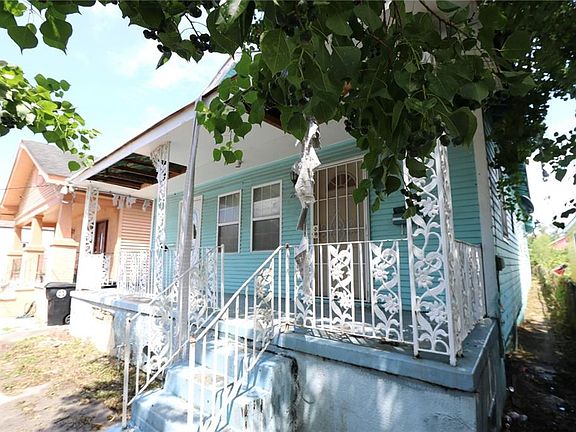 4th image of 2117 Spain St