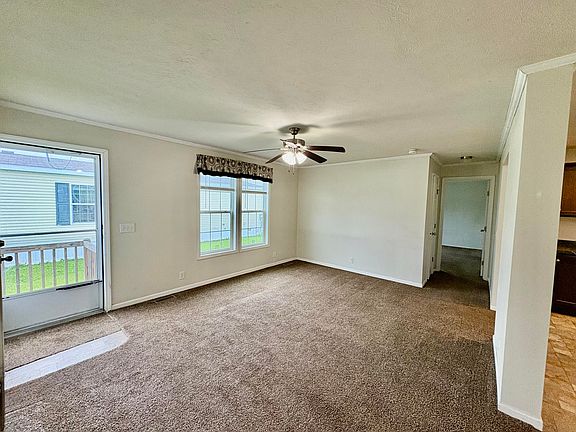5th image of 4557 Tudor Ln