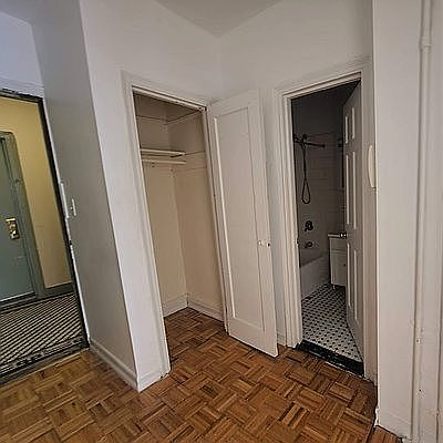 4th image of 127 E 101st St APT 2C