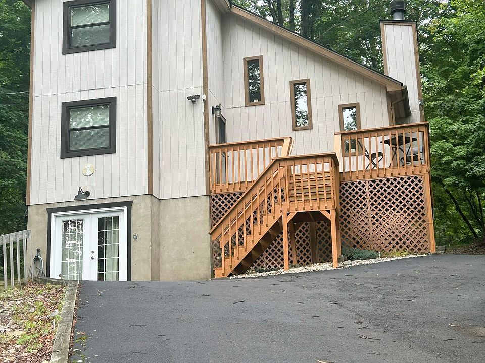 1st image of 44 S Northgate Ct