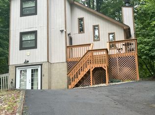 44 S Northgate Ct, Lake Ariel, PA 18436