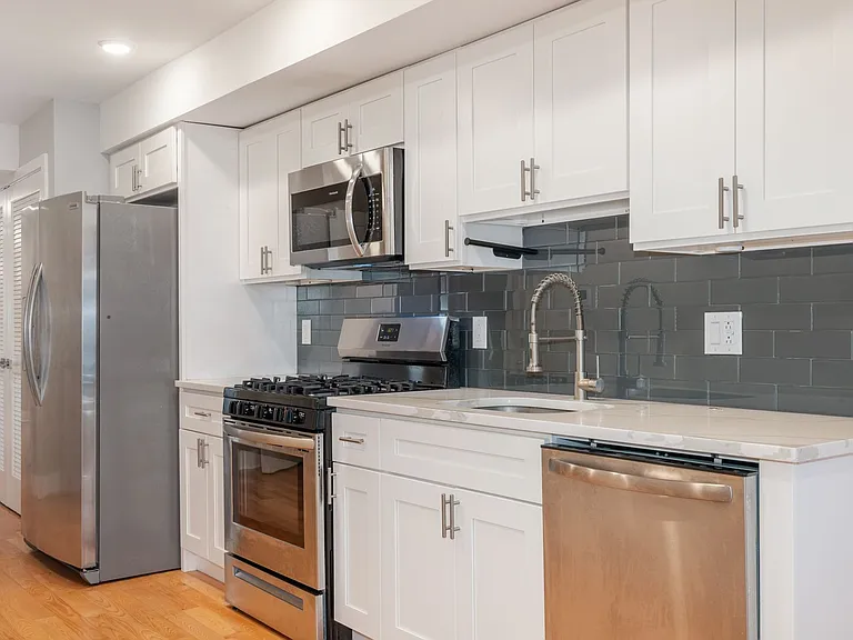 2521 Cecil B Moore — Photo 18