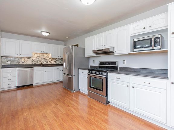 3rd image of 53140 Bowercrest Ct