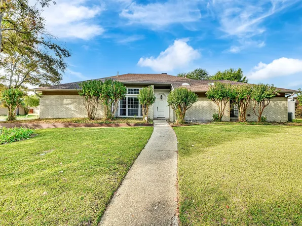 12401 Pleasant Valley Dr, Dallas, TX 75243