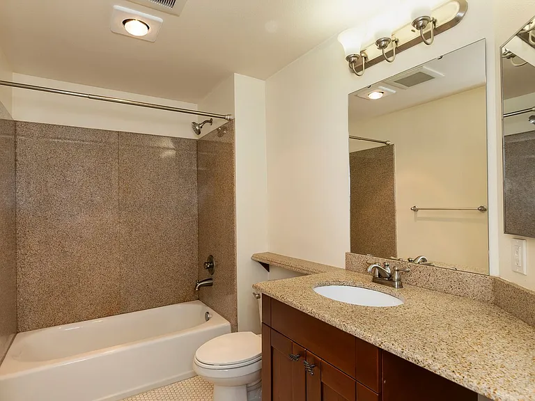 Howard Park Apartments — Photo 45