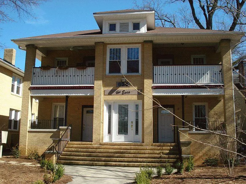 2 bed, 990 sqft, $1,800 — Photo 2