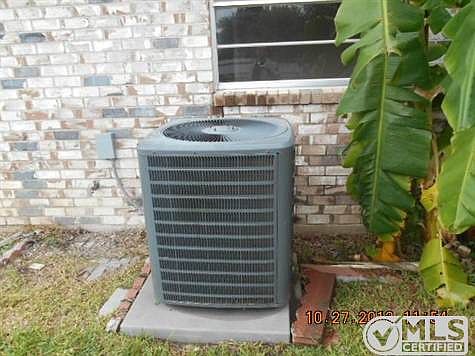3rd image of 2024 Moline Dr