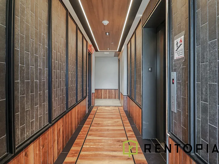 411 Meeker Ave #302H — Photo 9