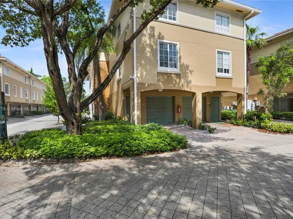 2941 NE 185th St APT 1305, Aventura, FL 33180