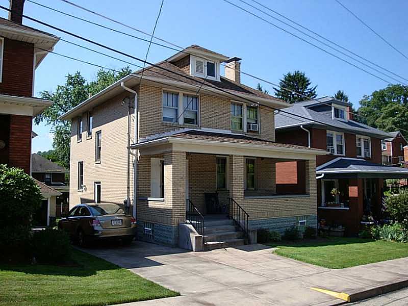 1064303