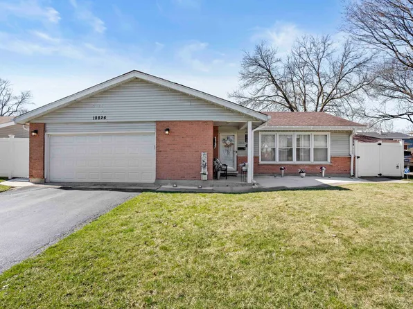 18826 Castle Rd, Homewood, IL 60430