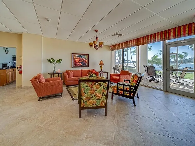 675 S Gulfview Blvd #Penthouse 1 — Photo 52