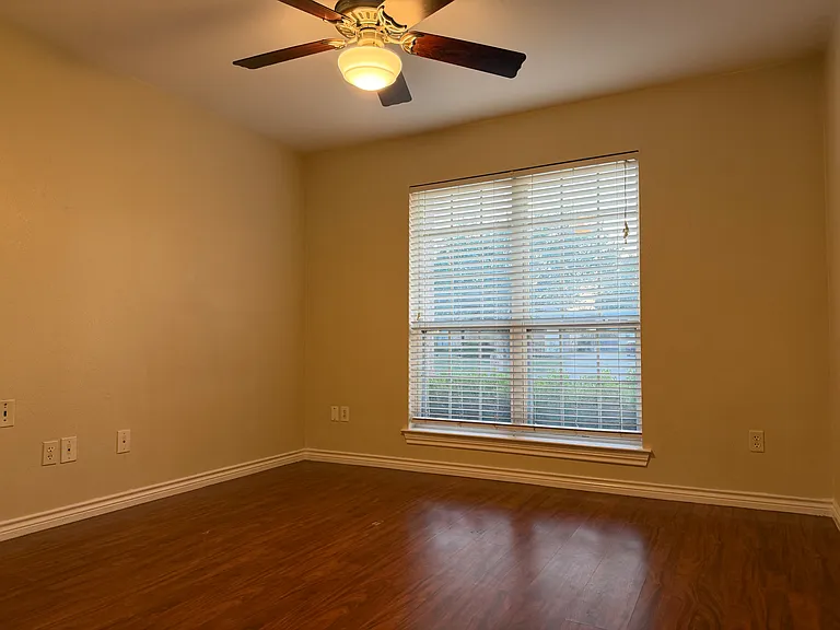2208 Albert Broadfoot St — Photo 12
