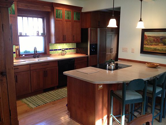 2nd image of 522 E Hewitt Ave