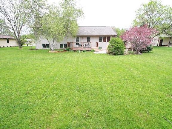 2nd image of 502 Betsy Ross Ln