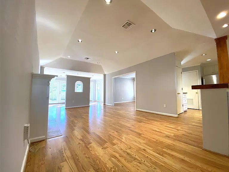3115 Glen Haven Blvd — Photo 1