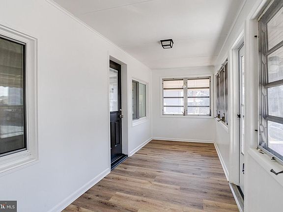 3rd image of 7503 Riddle Ave