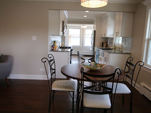 3rd image of 362 N Lombard Ave