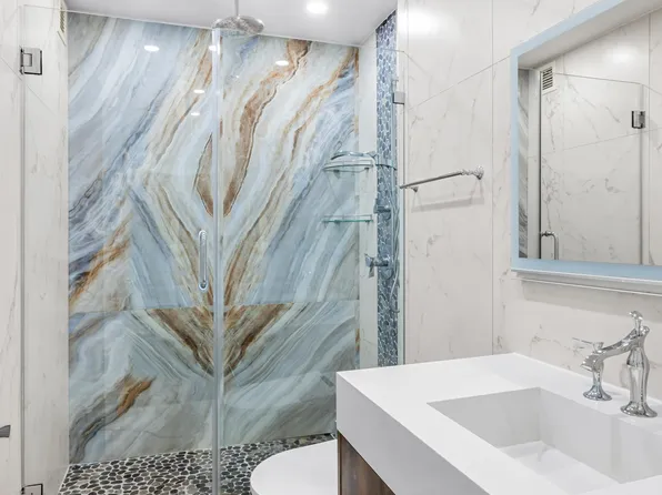 200 East 61st Street image 14 of 27