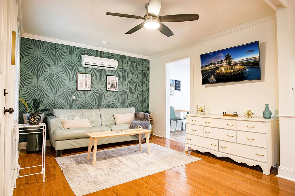 1 bed, 800 sqft, $1,800 — Photo 3