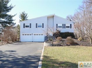 8 Cummings Rd, Monmouth Junction, NJ 08852