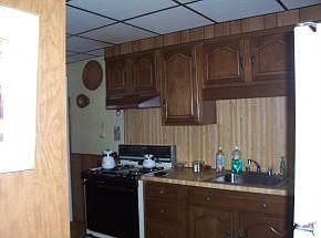 2nd image of 1519 E 52nd St