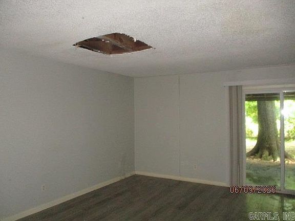 4th image of 2126 Fendley Dr