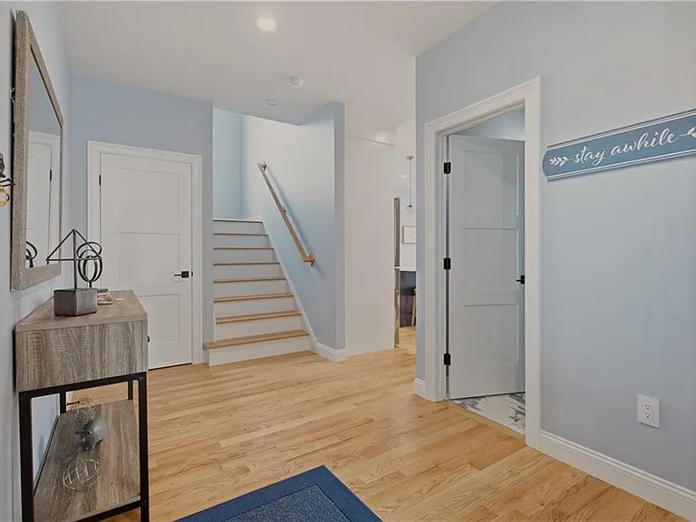 201 Revolution Way — Photo 15