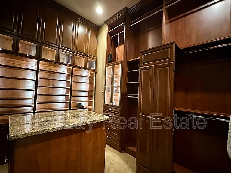 5711 W Linda Ln — Photo 31