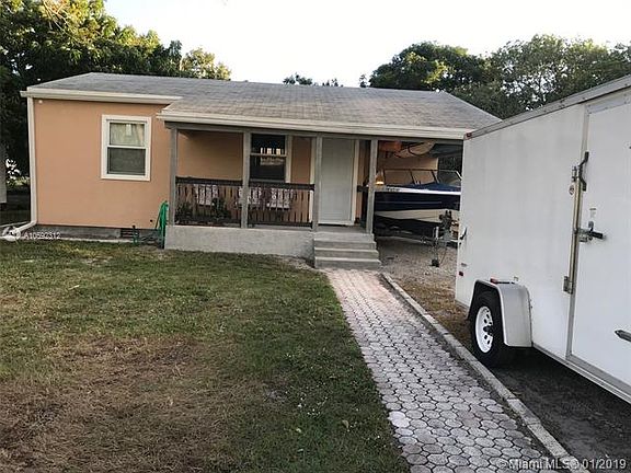 2nd image of 206 SW 10th St