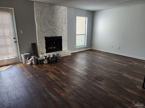 2nd image of 2120 N 58th Ave APT B